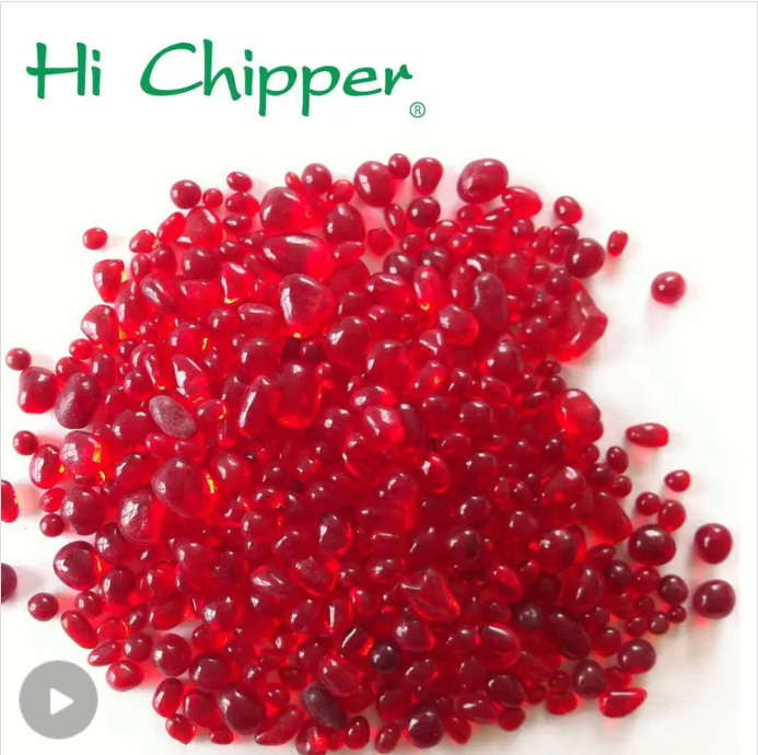 빨간 풀 유리 구슬